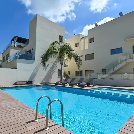 Marina B3 Apartmán *